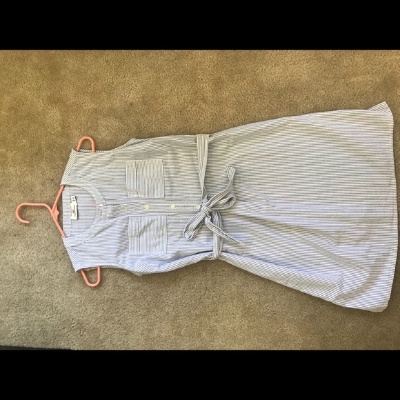 Vineyard Vines Dresses & Skirts - Vineyard Vines Blue and White Pinstriped Dress